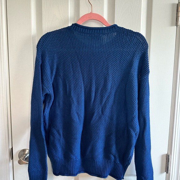 New with tags blue knit sweater - Picture 4 of 4
